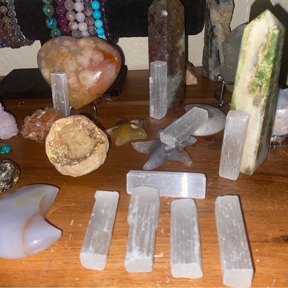 Selenite Charging Wands Crystals-5 for $20 New Selenite 2” small wands - Picture 3 of 4